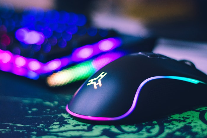 Regular Mouse or Gaming Mouse – Better Choice for New Gamers - Tech Bazaar